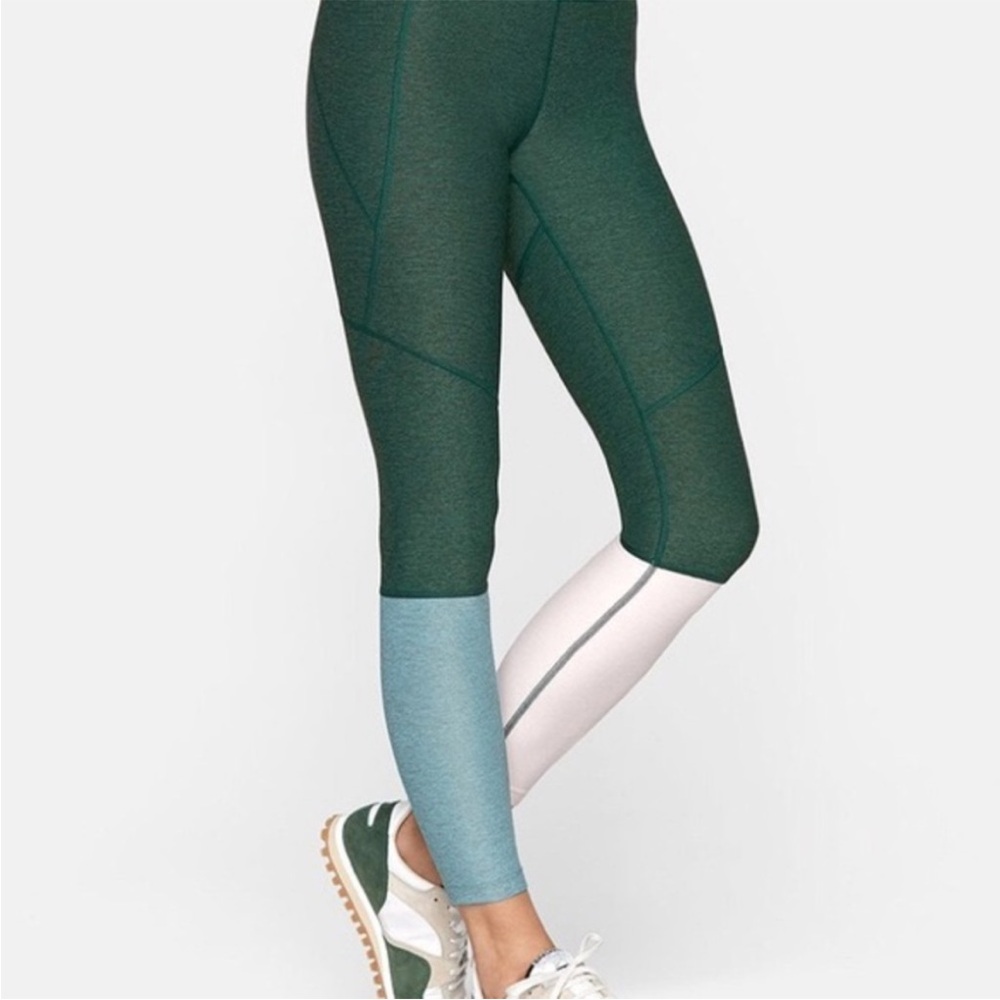 Green Outdoor Voices dipped leggings
